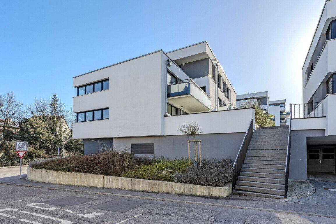 Hochwertig ausgestattete und sonnige 4-Zimmer inkl. EBK in Bietigheim-Bissingen, 74321 Bietigheim-Bissingen