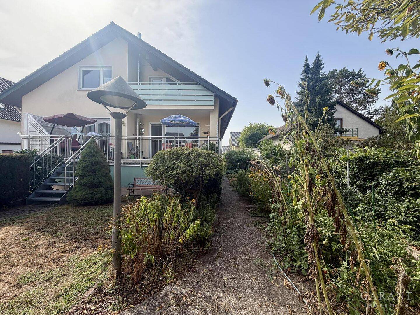 Familienfreundliches Einfamilienhaus mit Garten, Terrasse und Doppelgarage in Hambrücken, 76707 Hambrücken