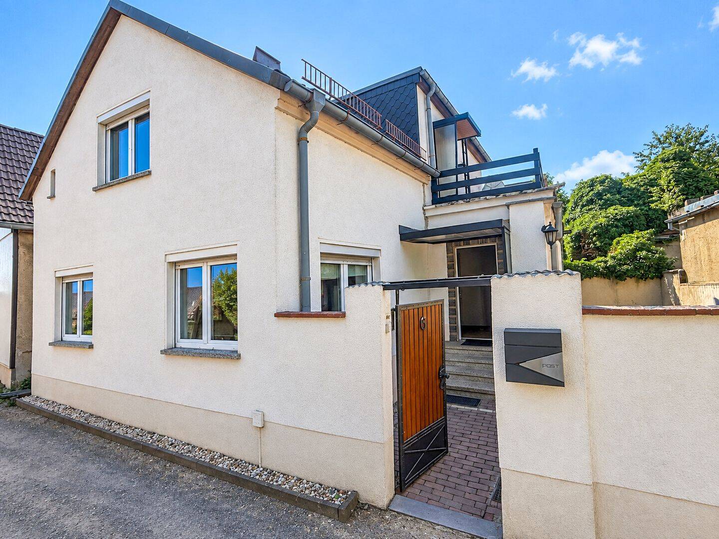 Zuhause mit Dachterrasse, 6809 Sandersdorf-Brehna