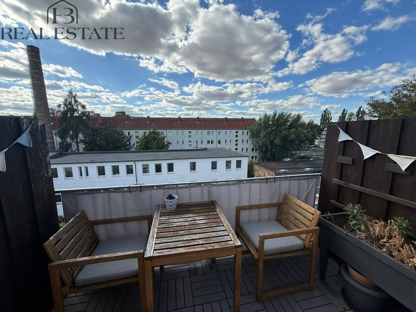 Charmante Dachgeschosswohnung mit Balkon – Wohnen mit Wohlfühlcharakter