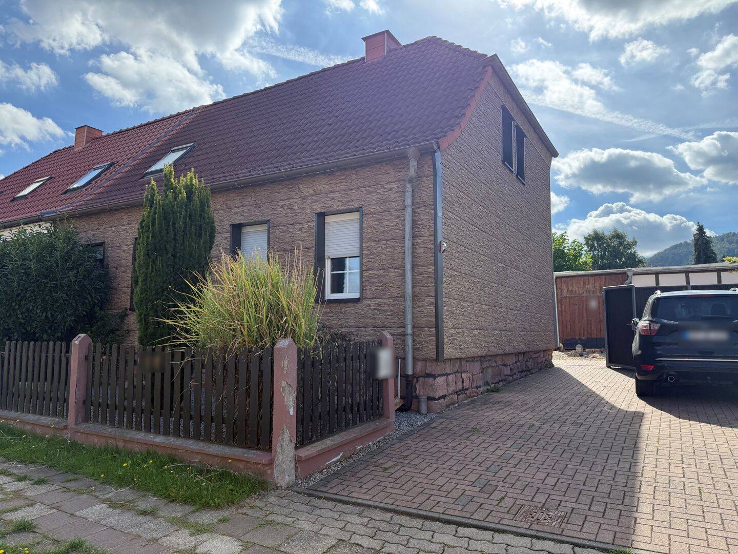 Doppelhaushälfte mit Einliegerwohnungen und großem Garten in Kelbra, 6537 Kelbra (Kyffhäuser)