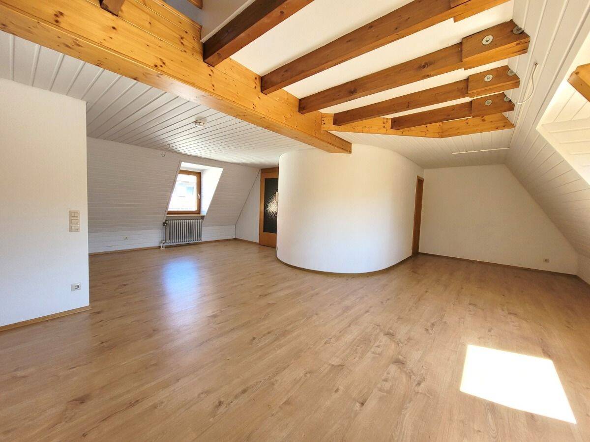 Wer will schon Standard.. 4-Zimmer Maisonette-Wohnung in Geisingen !!!, 78187 Geisingen