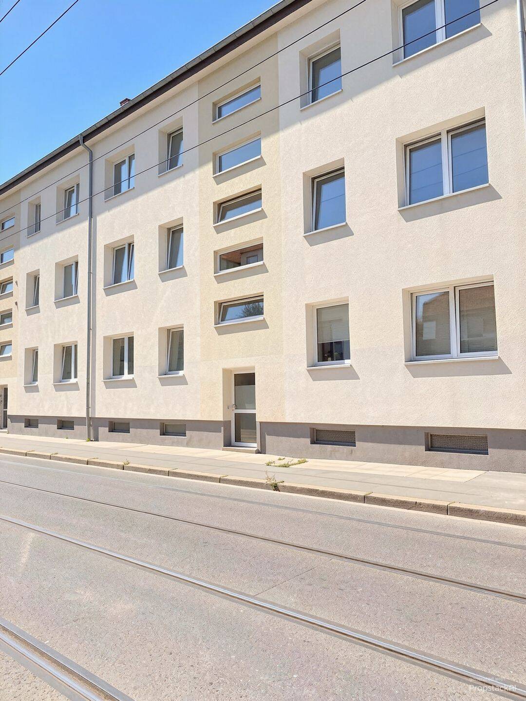 Frisch renovierte 3 raum Wohnung mit Balkon sucht neue Mieter, 4249 Leipzig (Großzschocher Hartmannsdorf-Knautnaundorf Knautkleeberg-Knauthain Lausen-Grünau)