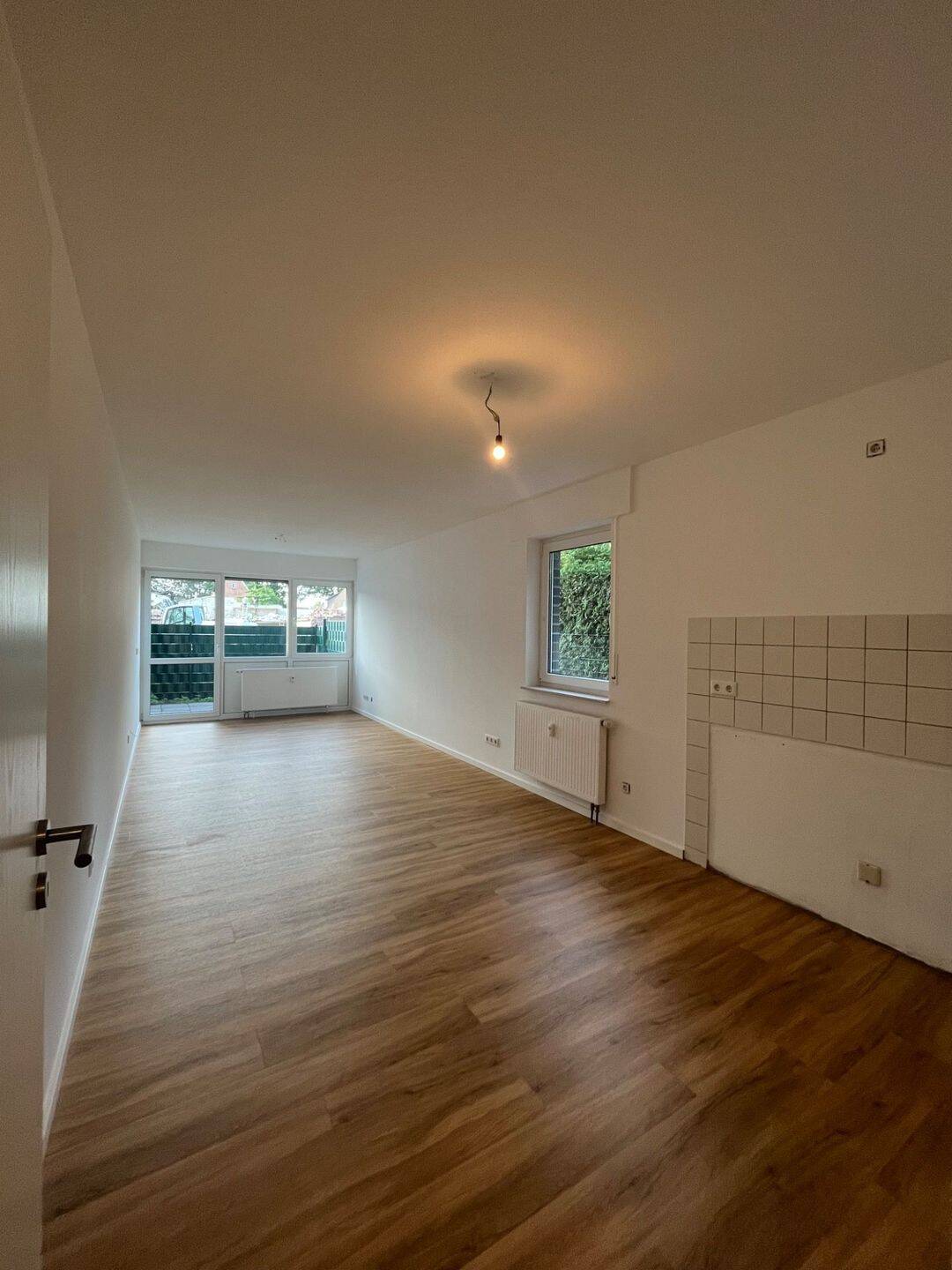Perfektes Single-Appartement, modernisiert und mit eigenem Süd-West-Garten, 46397 Bocholt