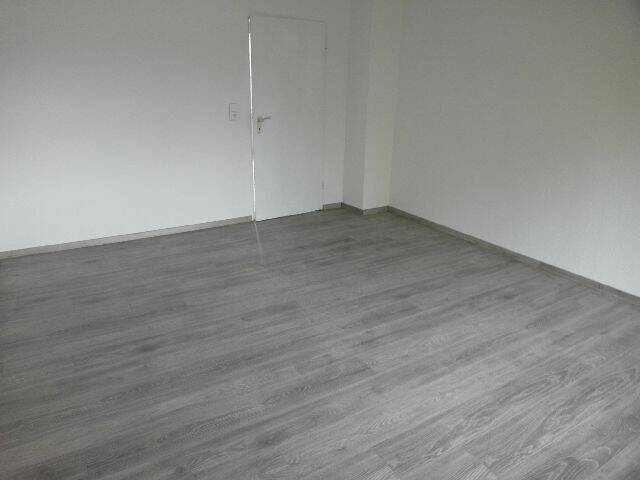 Schicke helle 2 Zi.-Wohnung in ruhiger Dorflage vor den Toren von Hameln mit Badewanne u. Garten, 31787 Hameln