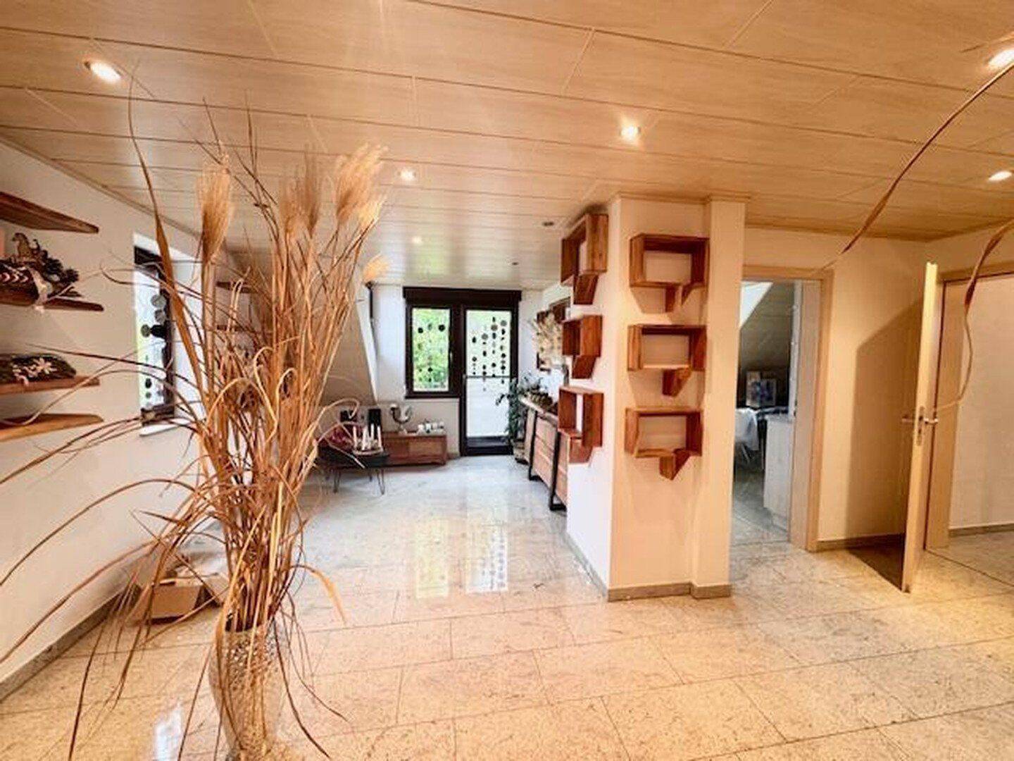 Hochwertig renovierte 3-Zimmer-Wohnung mit Balkon und neuer Einbauküche, 96182 Reckendorf