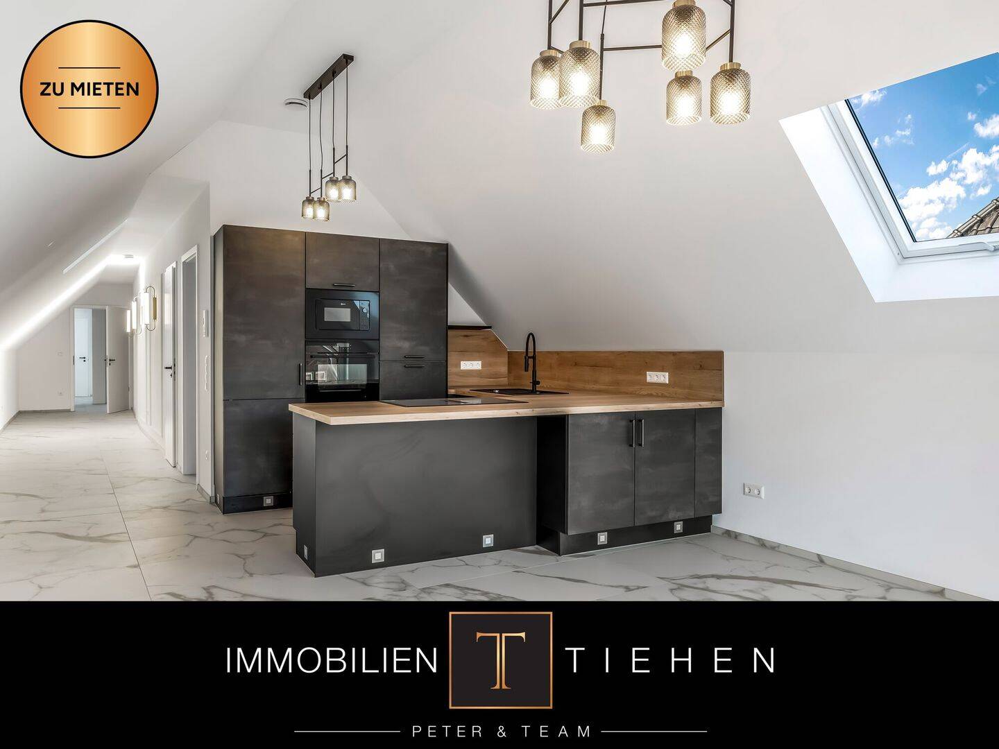 Über den Dächern von Meppen! Moderne Dachgeschosswohnung mit Fahrstuhl und Einbauküche zu mieten!, 49716 Meppen