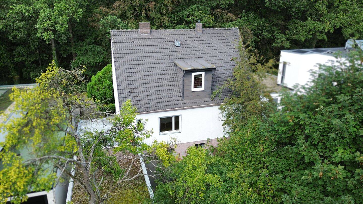 Großzügiges Grundstück in gefragter Lage – Einfamilienhaus mit Entwicklungspotenzial, 33102 Paderborn