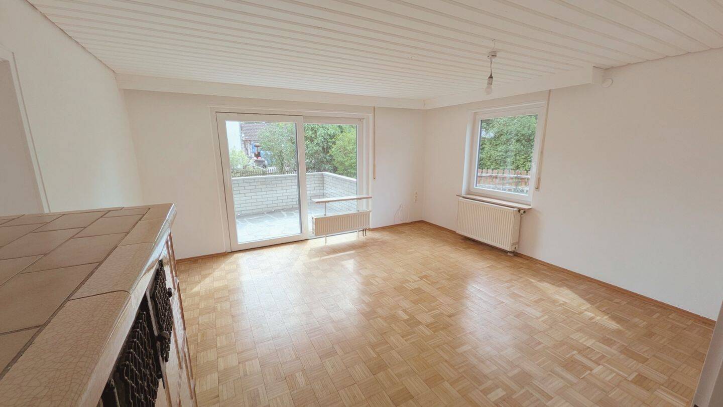Ruhige 4-Zimmer-Erdgeschosswohnung mit großer Terrasse und ca. 750 m² Garten in Dießen-St. Georgen, 86911 Dießen am Ammersee
