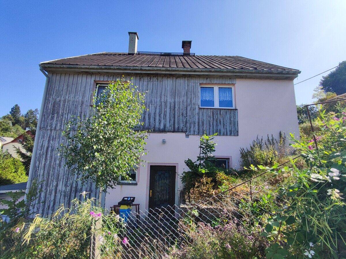 Großes teilsaniertes Haus zur Selbstverwirklichung!, 9518 Großrückerswalde