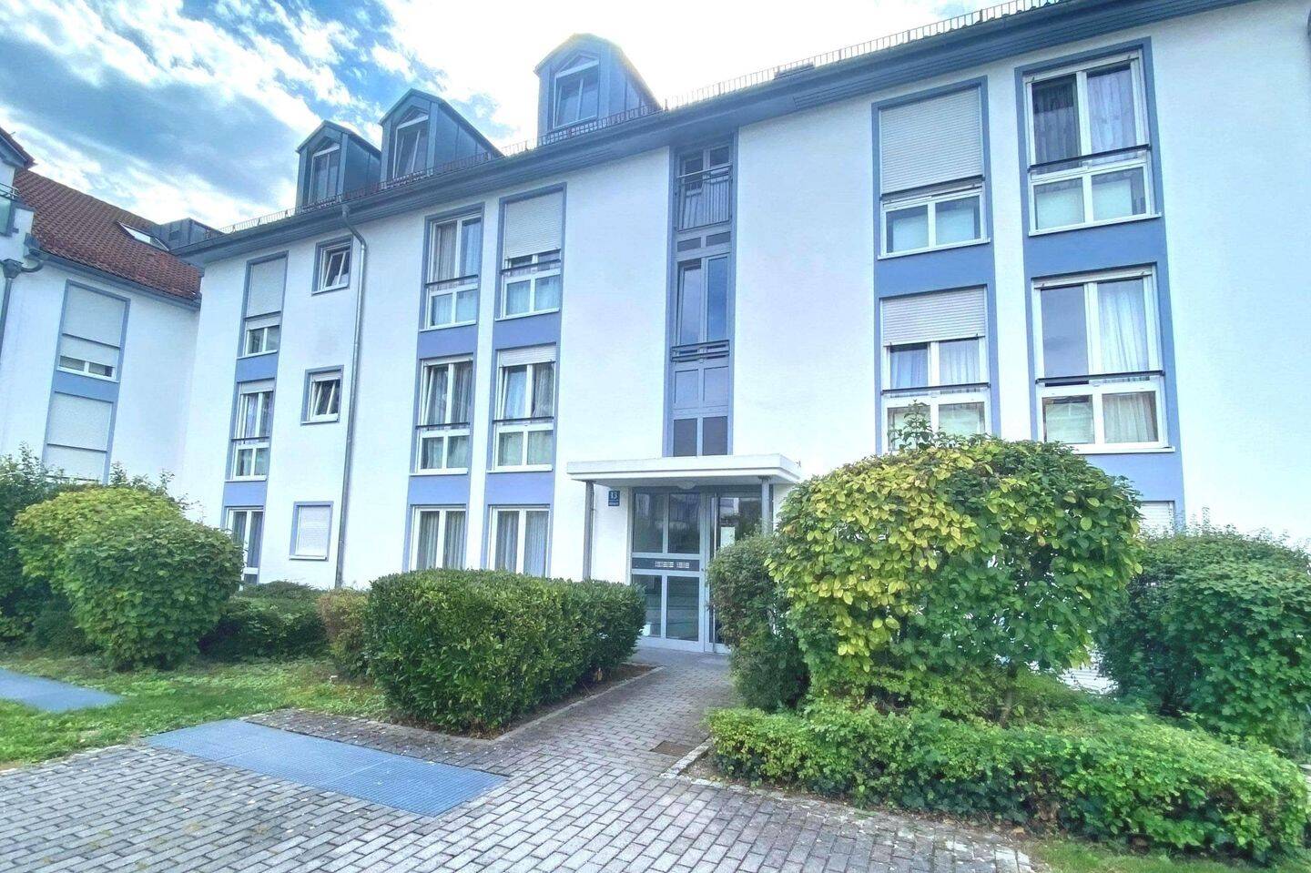 Schöne 4 Zimmer Wohnung mit Garten in Ismaning – befristet für 5 Jahre, 85737 Ismaning