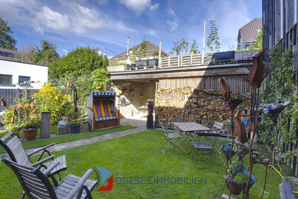 Großzügiges EFH in Glowe, 2 Etagen, ca. 242 m² Wohnfläche und ca. 310 m² Nutzfläche, gr. Terrasse, Garten, Stellplatz, kl. Werkstatt, 18551 Glowe