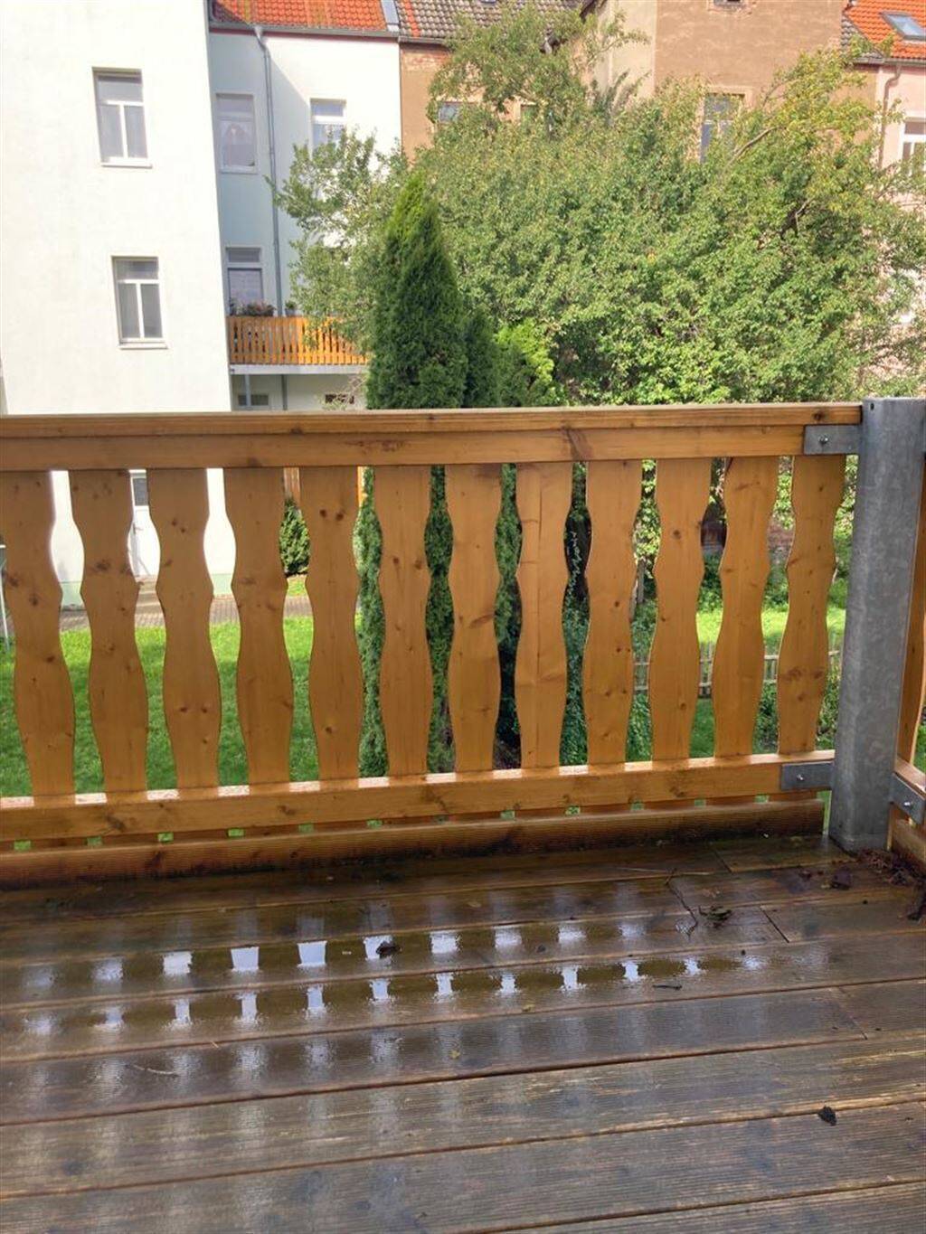 Kleine 2-Zimmerwohnung mit Laminat, Balkon und offener Küche in ruhiger Lage!, 4741 Roßwein