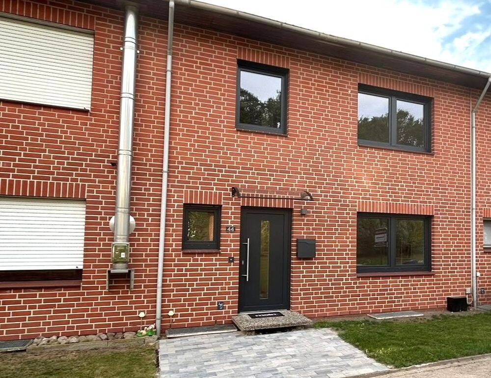 Syke! – frisch renoviertes Reihenmittelhaus mit Garage und Terrasse – bezugsfertig zu verkaufen!, 28857 Syke