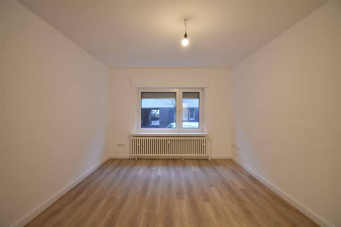 Familien aufgepasst! Renovierte 4-Zi-EG-Whg mit 2 WC`s in E-Frohnhausen, 45144 Essen (Frohnhausen)