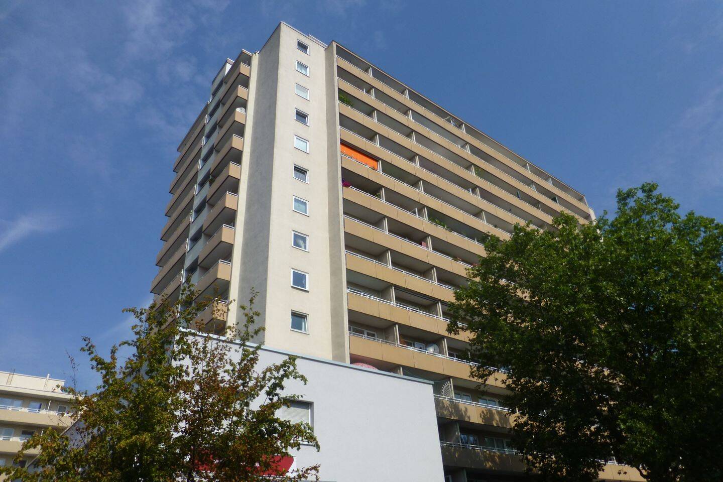 Über den Dächern der Stadt: Großzügige 3 Zimmer-Wohnung mit Balkon mitten in Gießen, Diezstr. 7, 35390 Gießen
