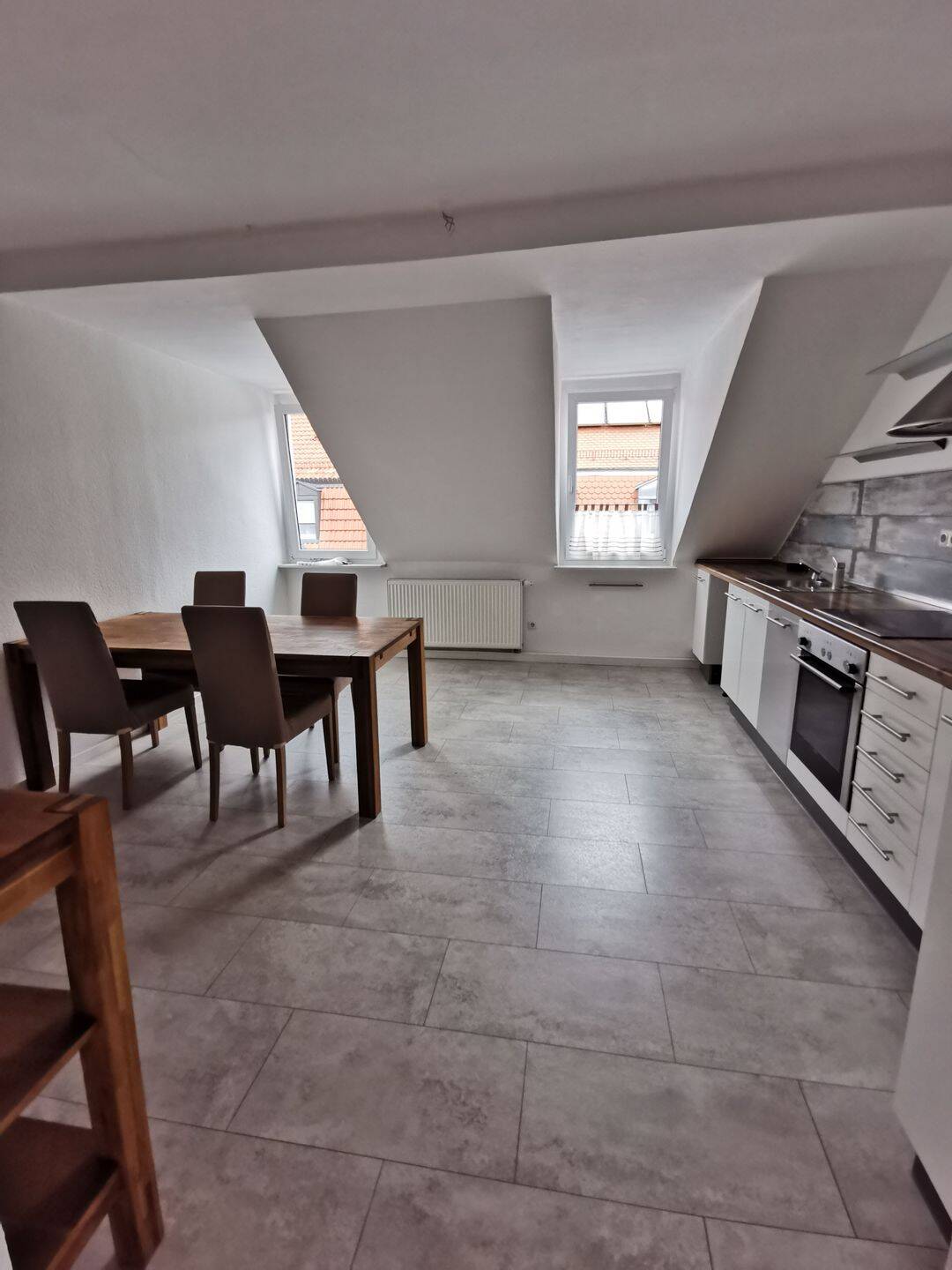 Ganzes Stockwerk mit 6-Zimmer, 140 m², 95444 Bayreuth (Altstadt City Gartenstadt Kreuzstein Neue Heimat)