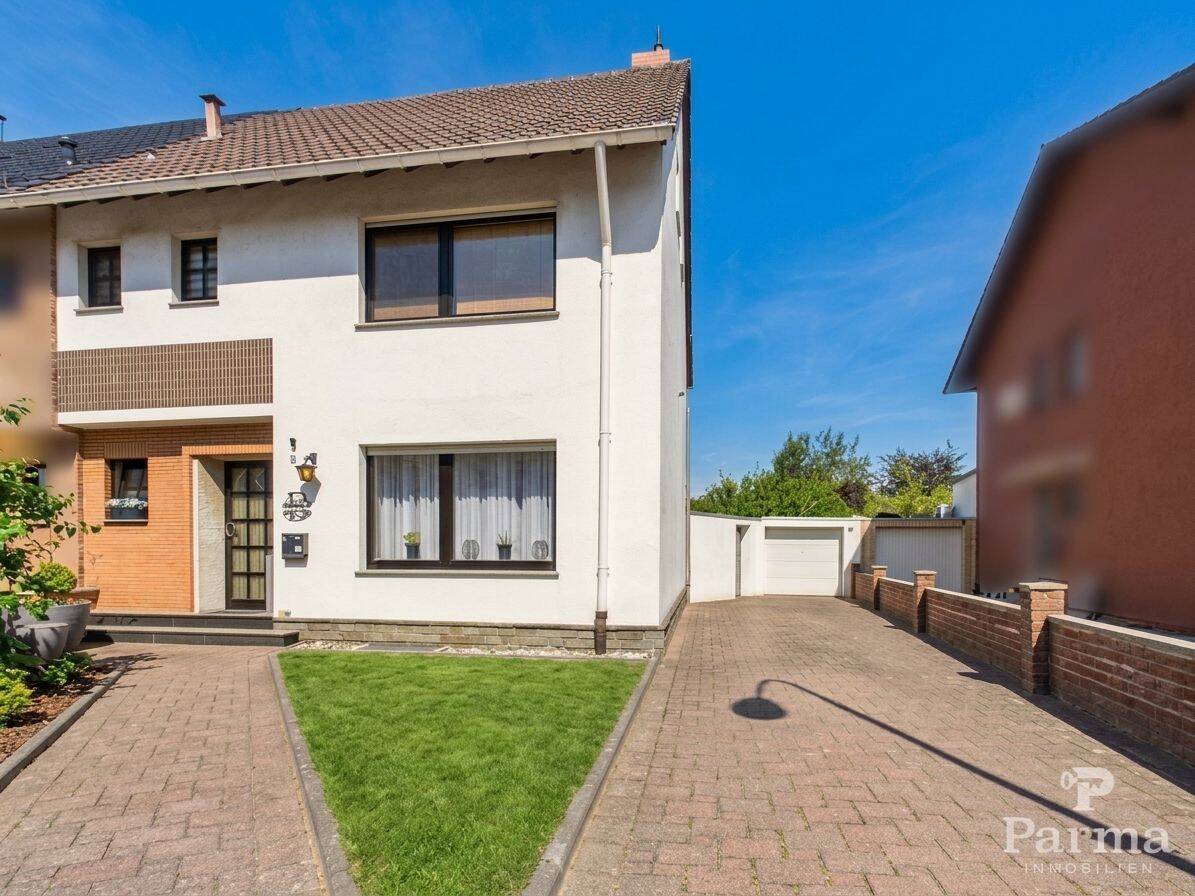 Vermietete Doppelhaushälfte mit Garten und Doppelgarage, 52249 Eschweiler