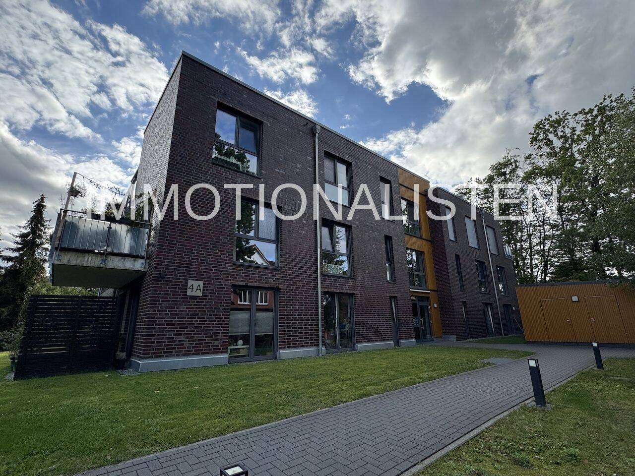 #IMMOTIONAL – MIETWOHNUNG IN ZENTRALER LAGE VON HEMMOOR, 21745 Hemmoor