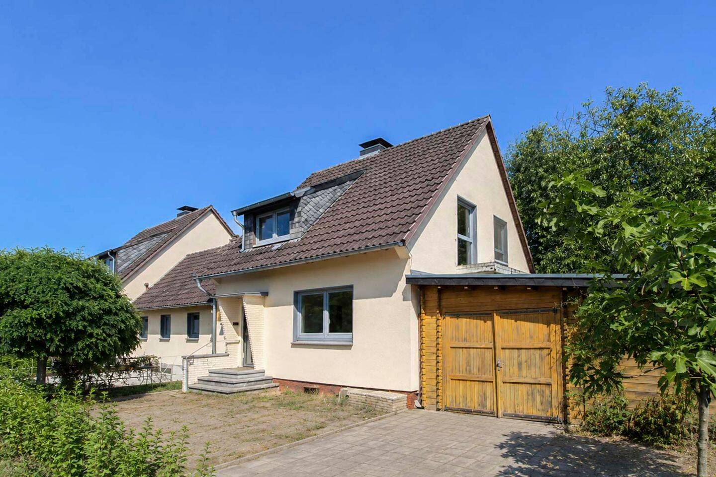 Familienidyll in Bestlage – großer Garten, Feldrandlage, Rheinnähe und kurze Wege nach Düsseldorf, 47259 Duisburg (Huckingen Hüttenheim Mündelheim Ungelsheim Wanheim-Angerhausen)