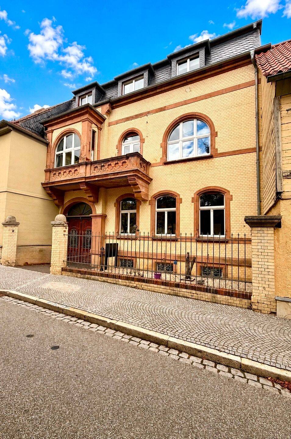 geräumige 2 – Zimmer- Wohnung mit Balkon im Zentrum von Ballenstedt, 6493 Ballenstedt