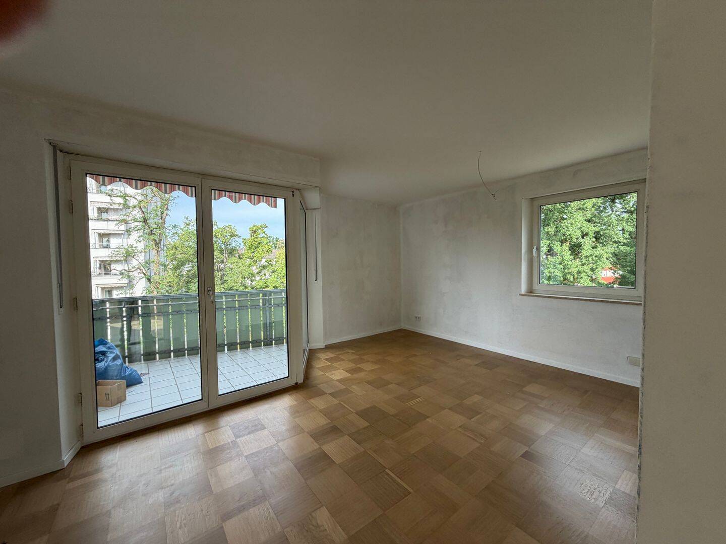 Geräumige 4-Zimmer-Wohnung mit EBK in Erlangen, 91052 Erlangen (Anger Erlangen-Ost Erlangen-Süd Innenstadt)
