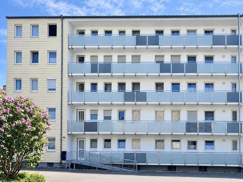 3-Zimmer-Wohnung, 4. OG, Balkon, Grafing, sucht Heimwerker, 85567 Grafing b. München