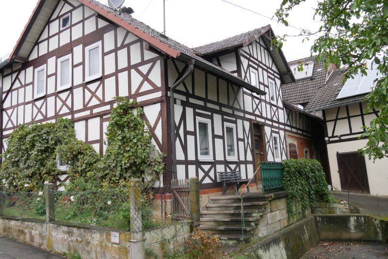 Idyllischer Bauernhof mit Nebengebäude, 96274 Itzgrund