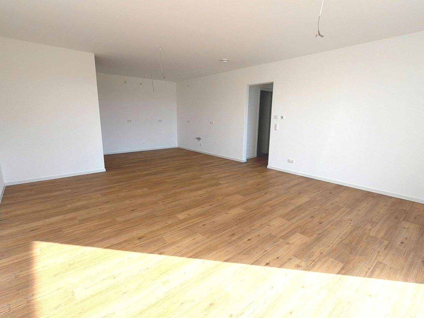 Mehr Raum fürs Leben: 4,5 Zimmer + Terrasse im Erdgeschoss, 95517 Emtmannsberg