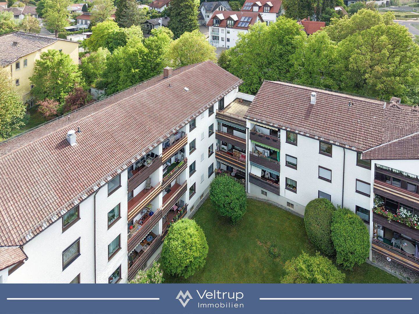 EIN PLATZ AN DER SONNE – HELLE 1-ZIMMER-WOHNUNG MIT DACHTERRASSE IN HERRSCHING, 82211 Herrsching a. Ammersee