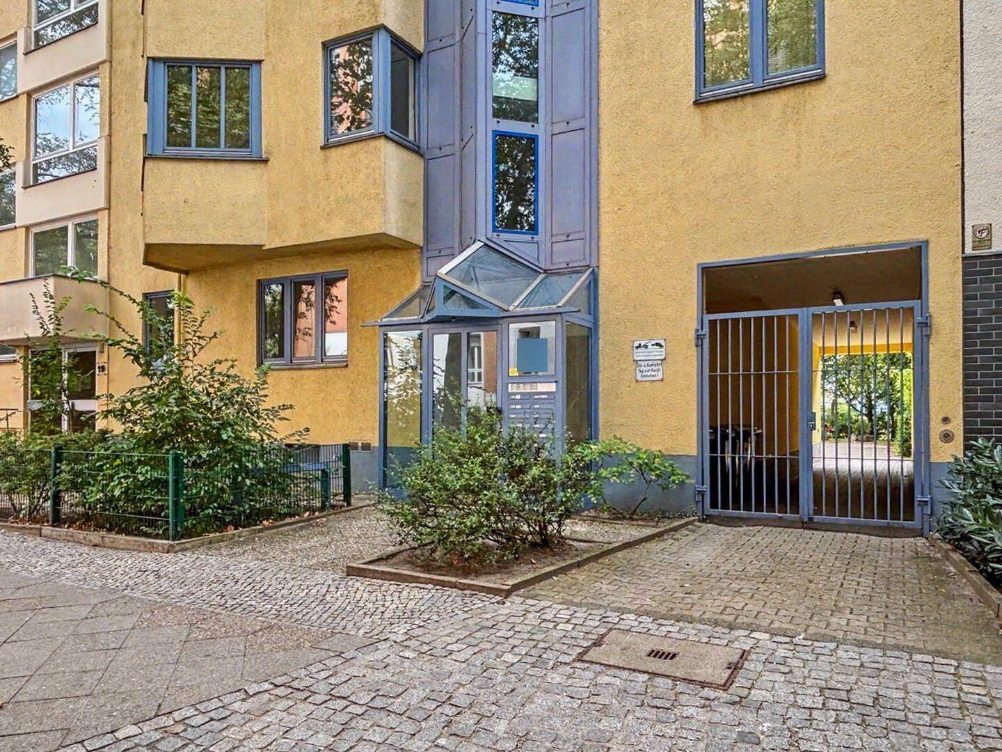 Toplage – Bezugsfreie 4-Zimmer-Wohnung mit Kfz-Stellplatz nahe KaDeWe in Berlin, 10787 Berlin (Charlottenburg-Wilmersdorf Charlottenburg Schöneberg Tiergarten)