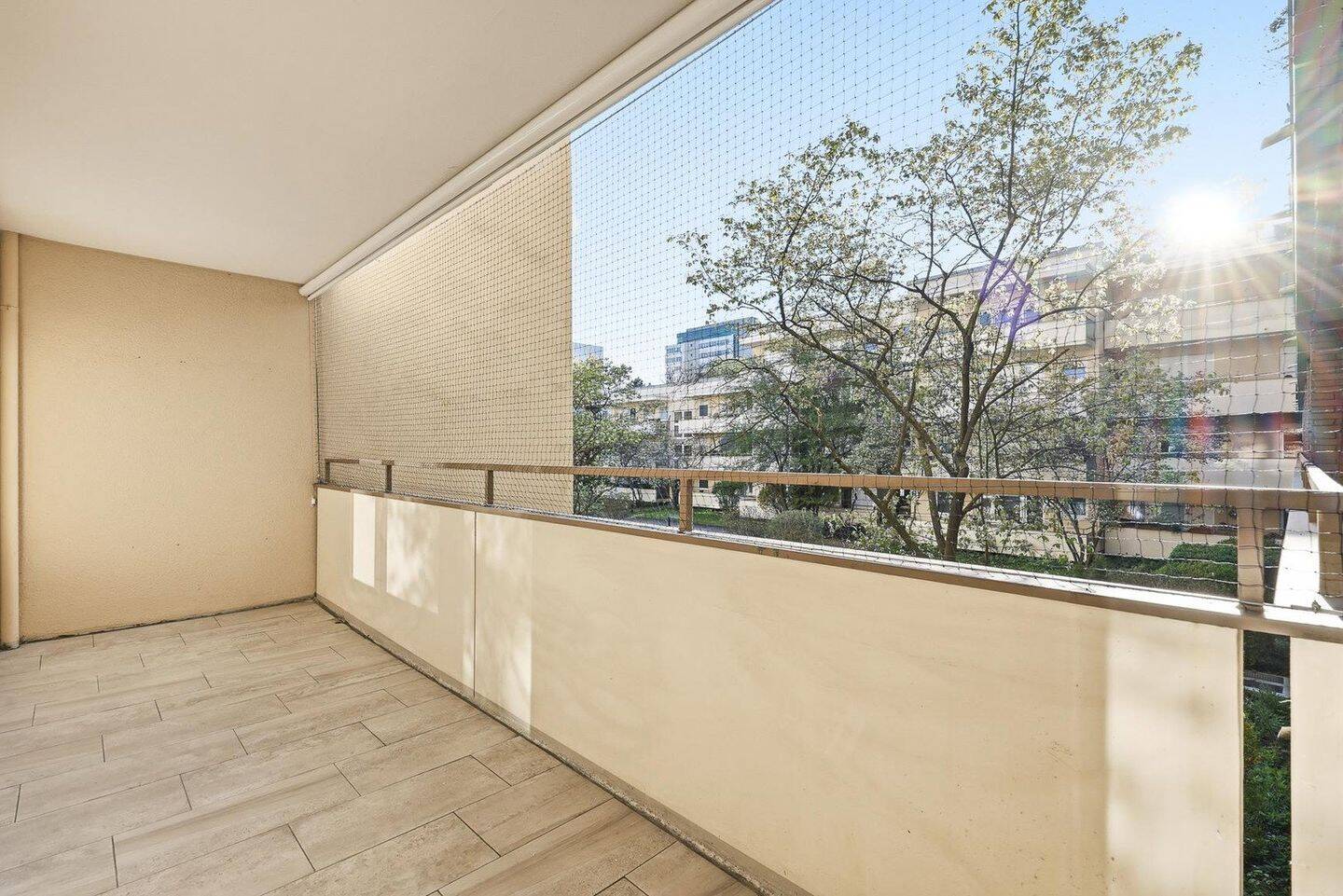 Helle 2,5-Zimmer-Wohnung mit großem Südwestbalkon und EBK, 81241 München (Aubing-Lochhausen-Langwied Pasing-Obermenzing)