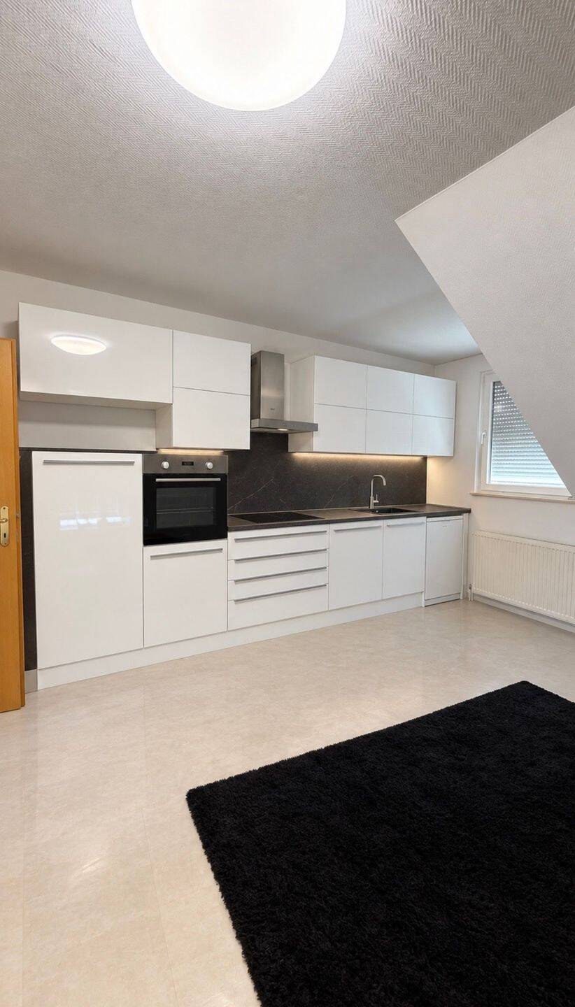 2-Zimmer Dachgeschoss Wohnung mit EBK!, 78089 Unterkirnach