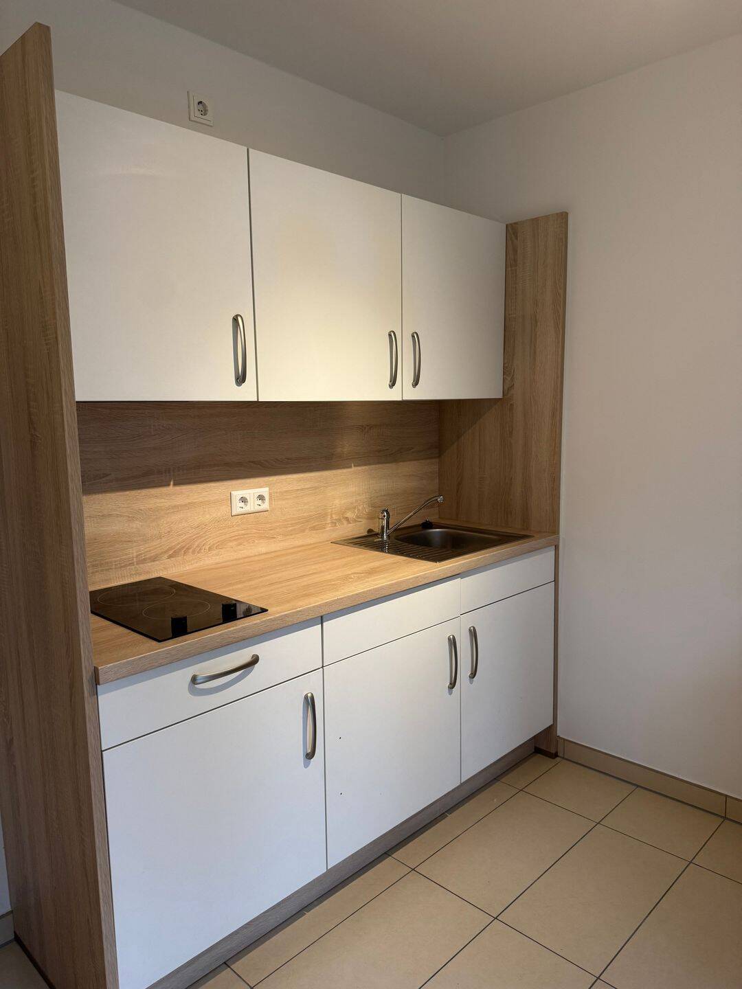 Möbliertes Appartement mit Balkon, 53123 Bonn