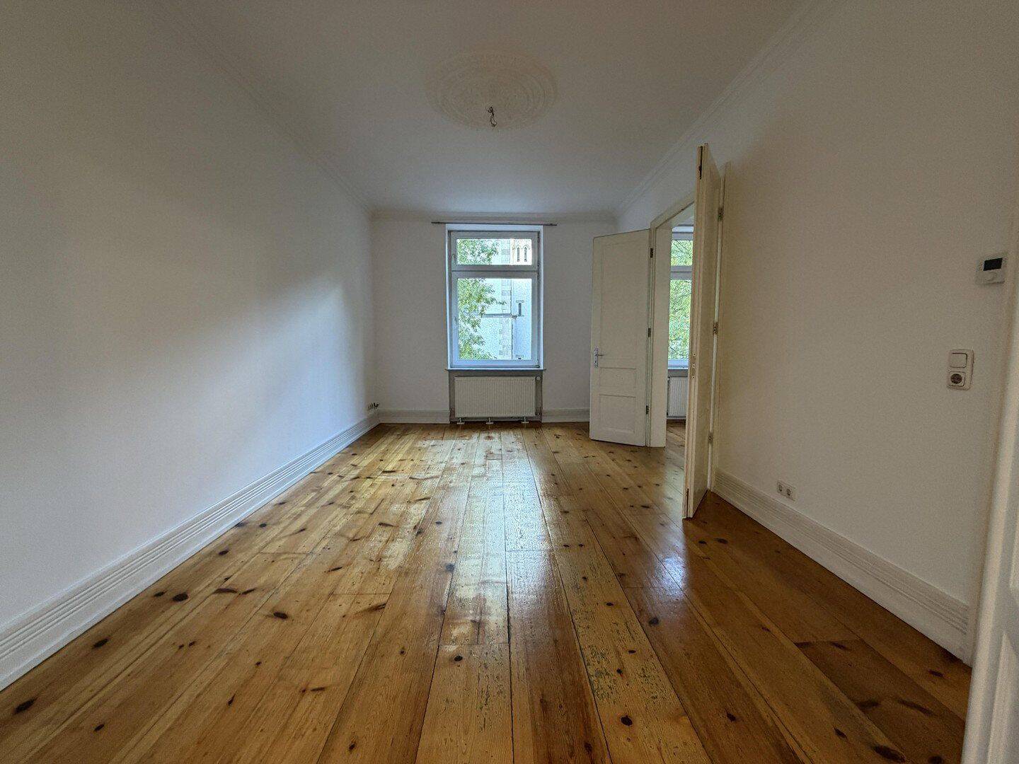 3,5-Zimmer-Altbauwohnung im Nordend mit Balkon, EBK und 3m hohen Decken, 60318 Frankfurt am Main (Innenstadt Nordend-Ost Nordend-West)