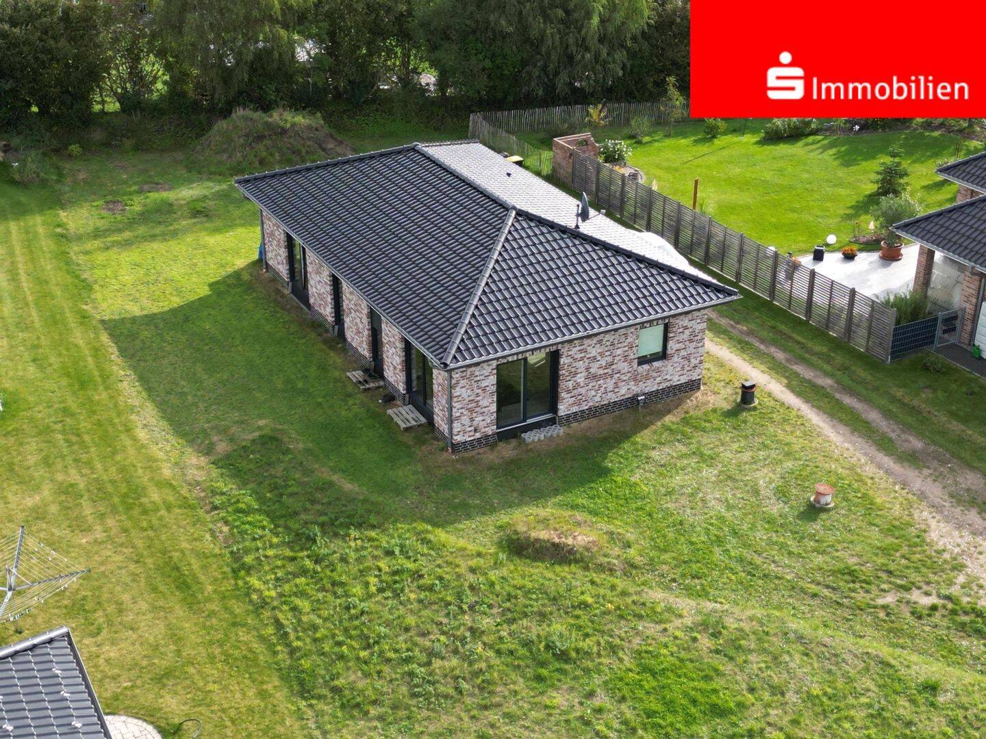 Top Bungalow aus 2023, 25693 Sankt Michaelisdonn