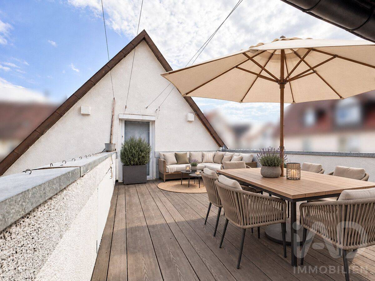 Viel Platz für Familie & Freizeit | Einfamilienhaus mit Dachterrasse, Doppel-Garage & Hobbykeller, 71732 Tamm
