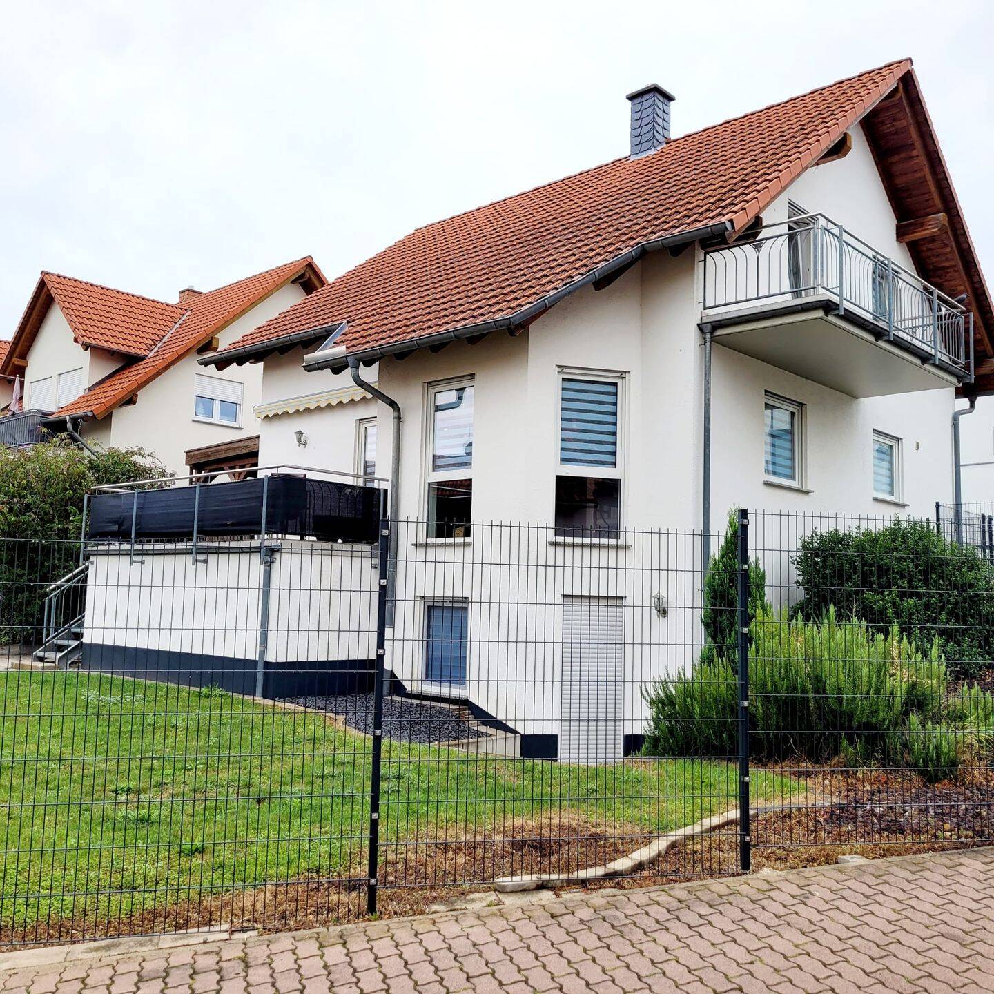Großes Einfamilienhaus mit Terrassen und Garten – teilmöbliert oder mobliert, 55268 Nieder-Olm