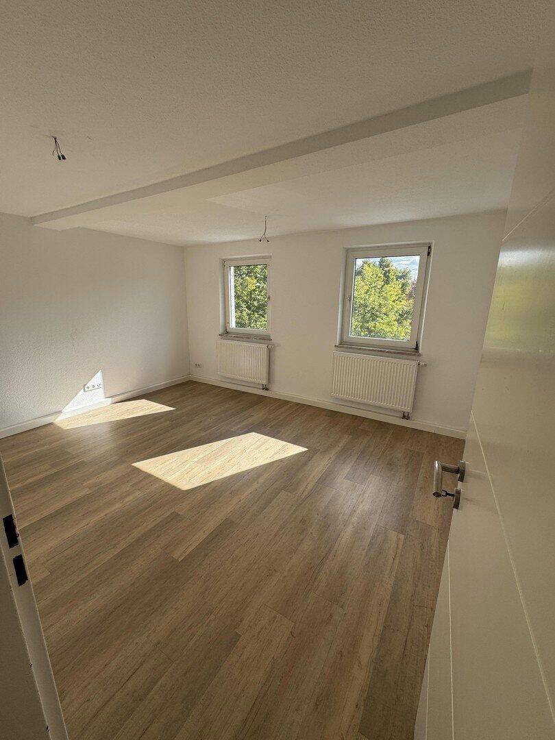 Gostenhof: Schöne und renovierte 4 Zimmerwohnung, 90429 Nürnberg