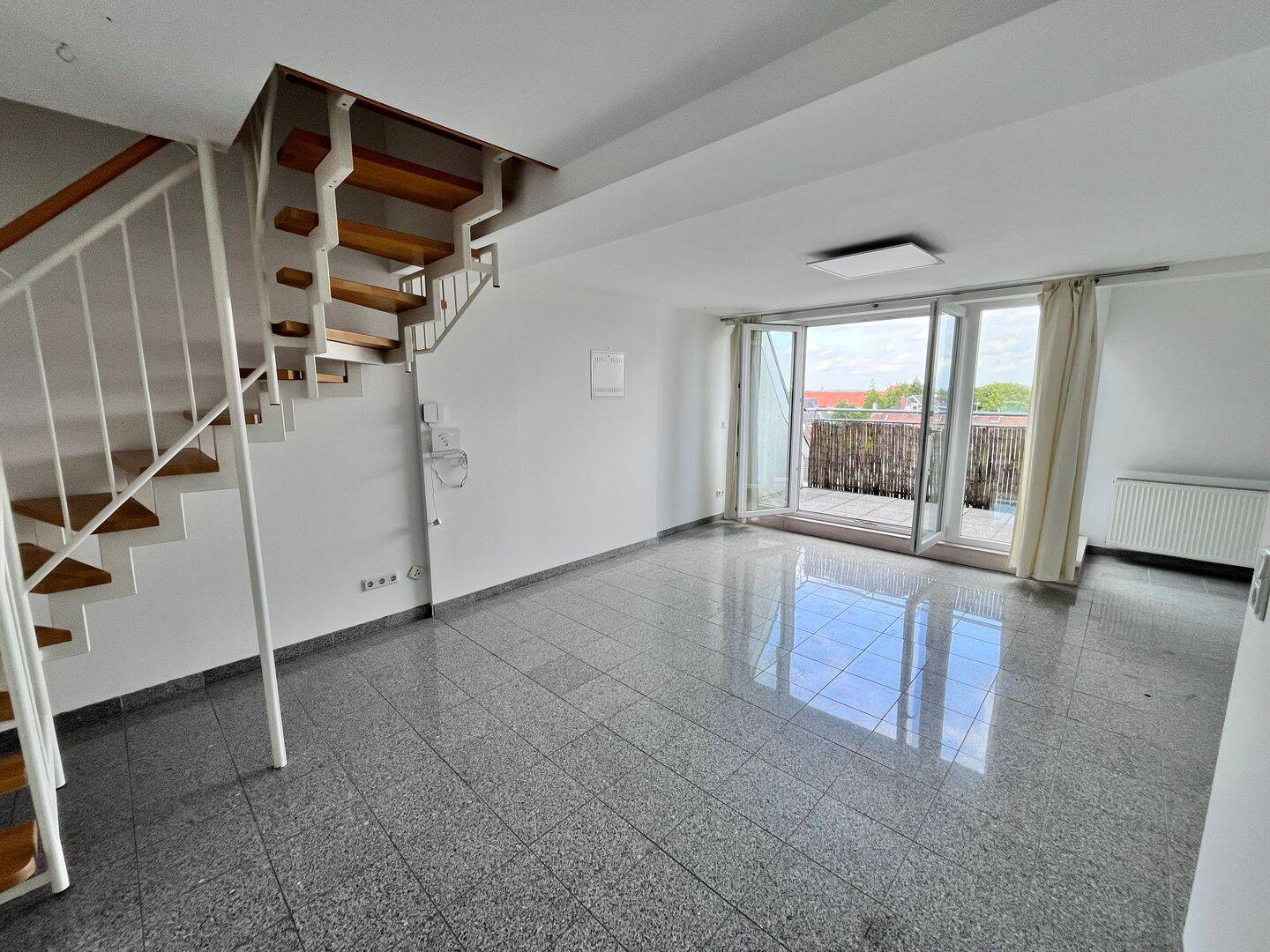 schicke 2,5 Zimmer Wohnung mit Balkon im gepflegten Haus, Kaiserstr. 56, 44135 Dortmund (Mitte)