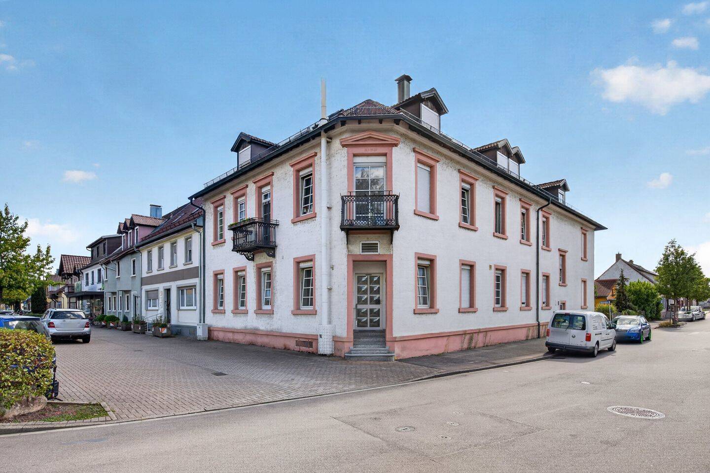 Kurze Wege, schönes Zuhause mit eigenem Eingang – Wohnung in zentraler Lage, 76456 Kuppenheim