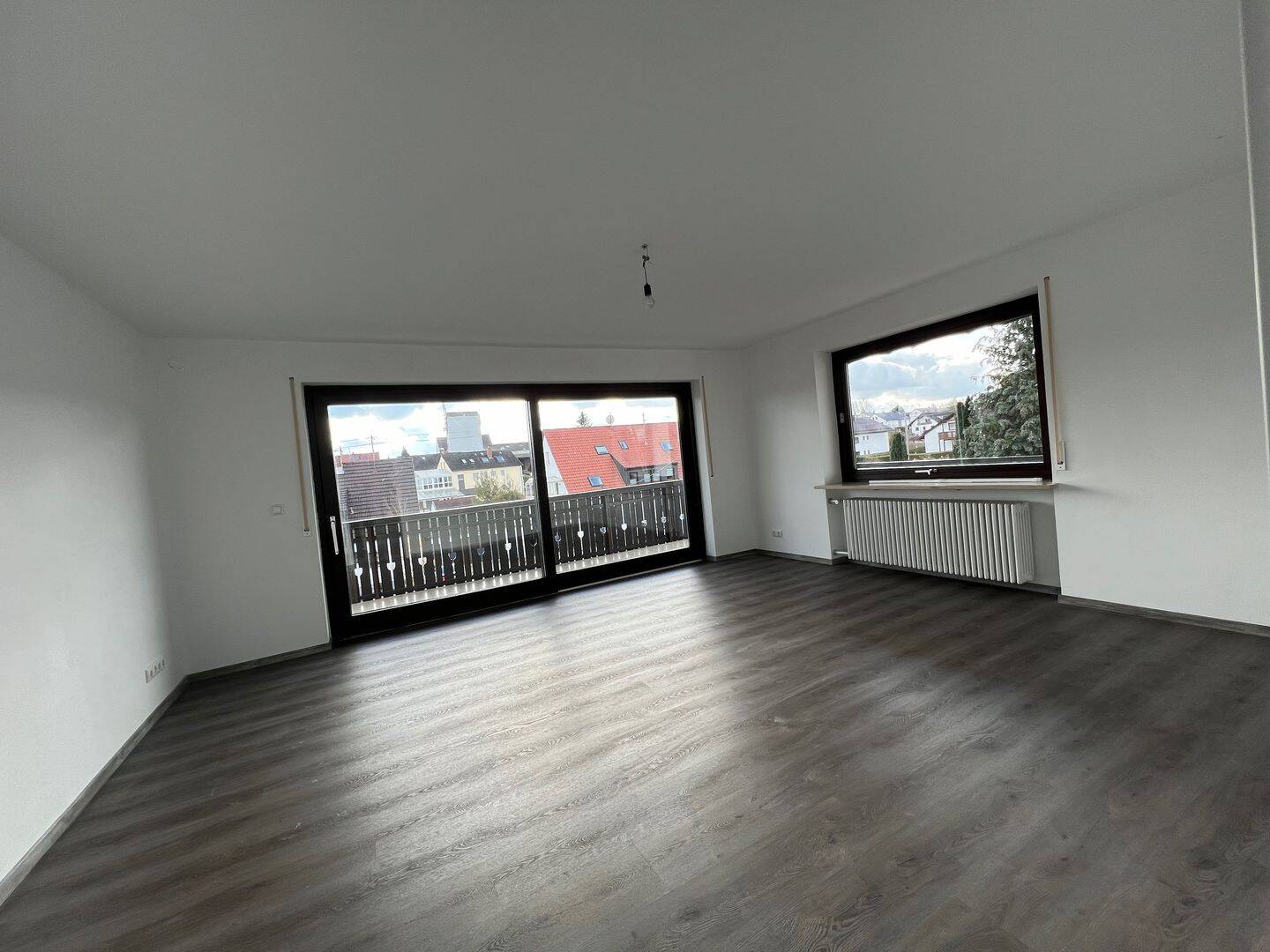 Großzügige Wohnung mit Wohnküche und großem Balkon, 86510 Ried