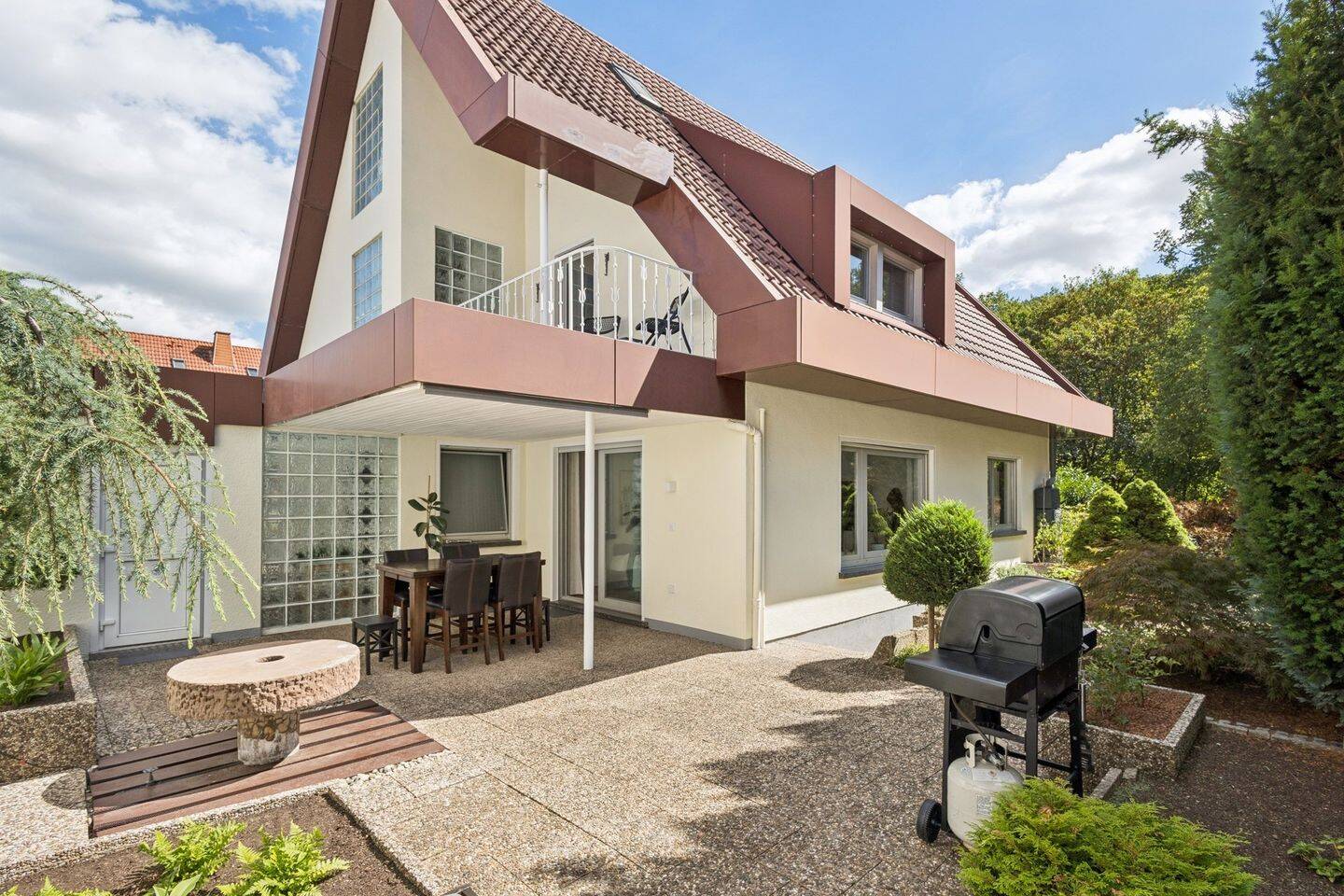Top gepflegtes EFH auf der Atzel | 193 m² Wohnfläche | Großzügiger Wohnkomfort mit Gaube, 66849 Landstuhl