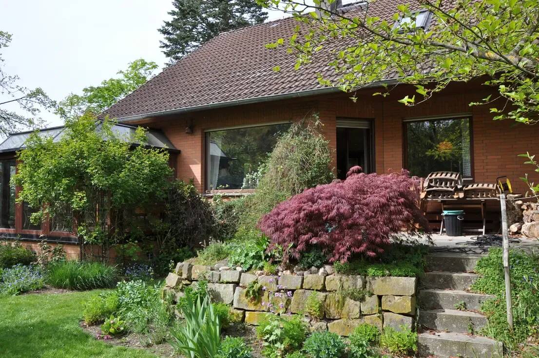 Wohnhaus mit Ausbaufläche, Vollkeller und schönem Garten in bester Kernortlage von Peine, 31224 Peine