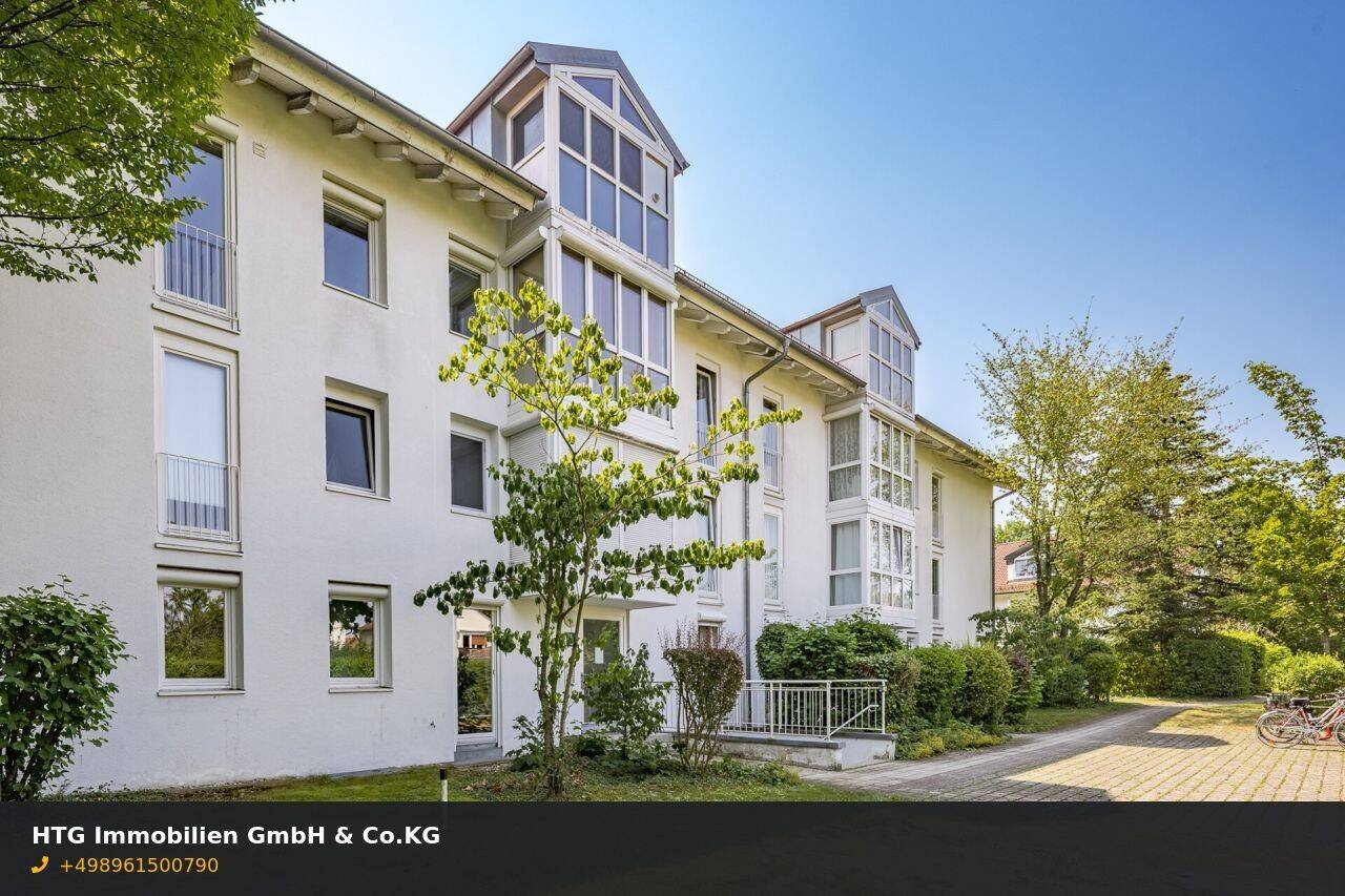 Helle Dachgeschosswohnung mit großzügigem Raumgefühl, 81737 München (Ramersdorf-Perlach)