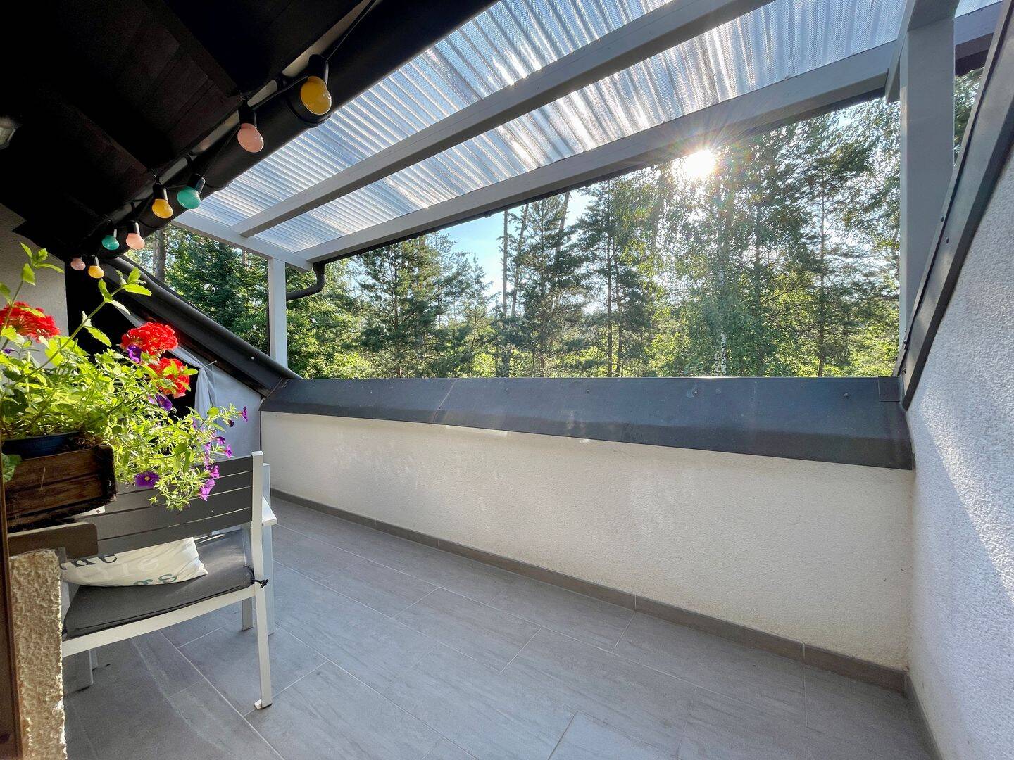 Helle 4-ZI Maisonette-Whng. mit 2 Balkonen, Garage & Gartenanteil, 91126 Rednitzhembach