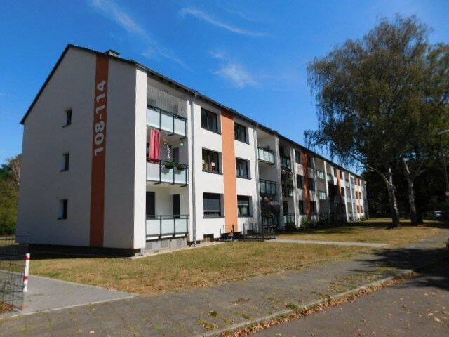 ***Renovierte 3-Zimmer-EG-Wohnung mit Balkon und Vinylboden***, 47809 Krefeld