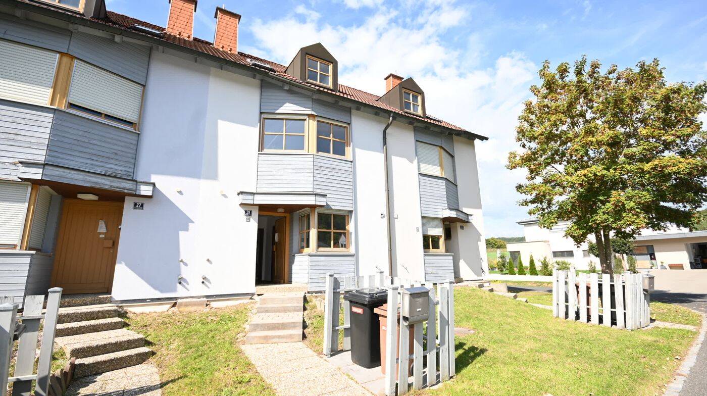 Ihr neues Zuhause! Reihenhaus mit neuer Heizung in Velburg, 92355 Velburg