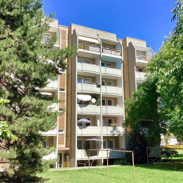 Familienfreundliche 3-Zimmer-Wohnung mit Balkon nahe der Universitätsklinik (WBS), 1307 Dresden