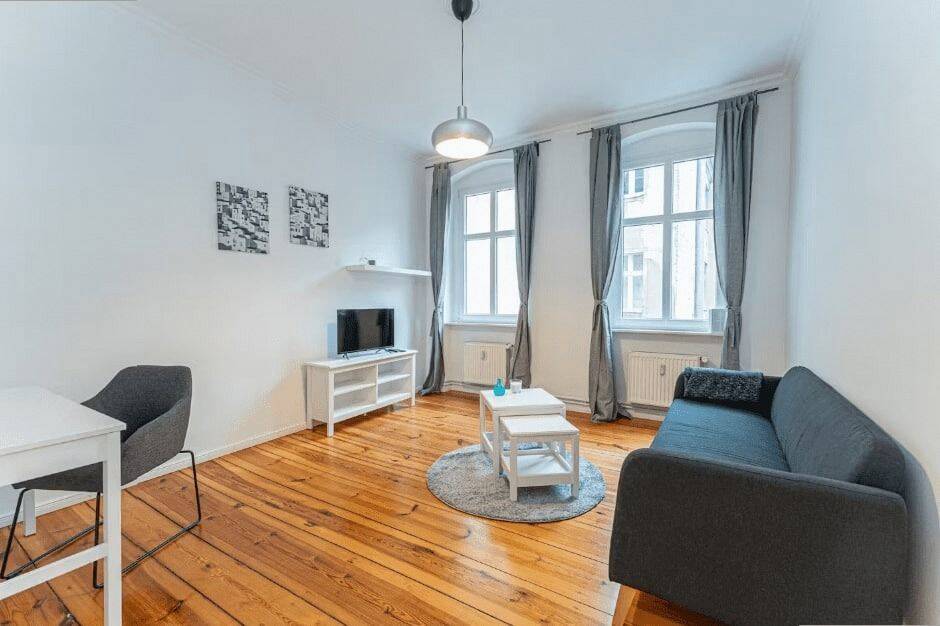 Helle 1,5-Zimmer-Wohnung mit Balkon in Freiburg im Breisgau, 79104 Freiburg im Breisgau
